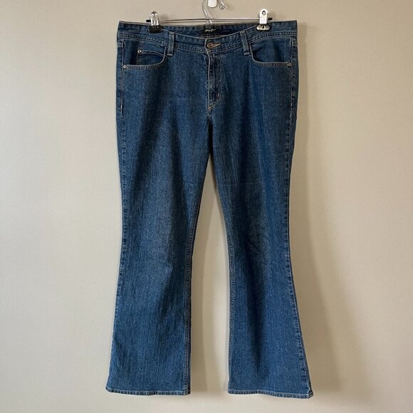 Eddie Bauer bootcut jeans - Picture 2 of 10